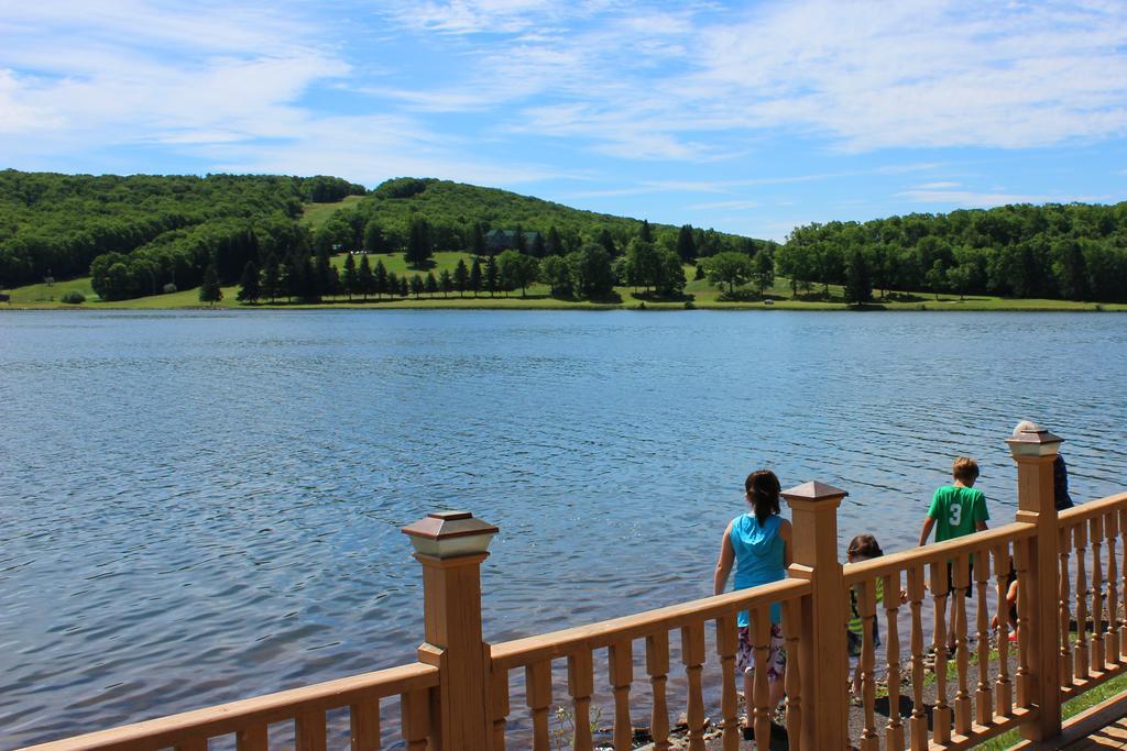 Alpine Lake Resort Terra Alta Εξωτερικό φωτογραφία